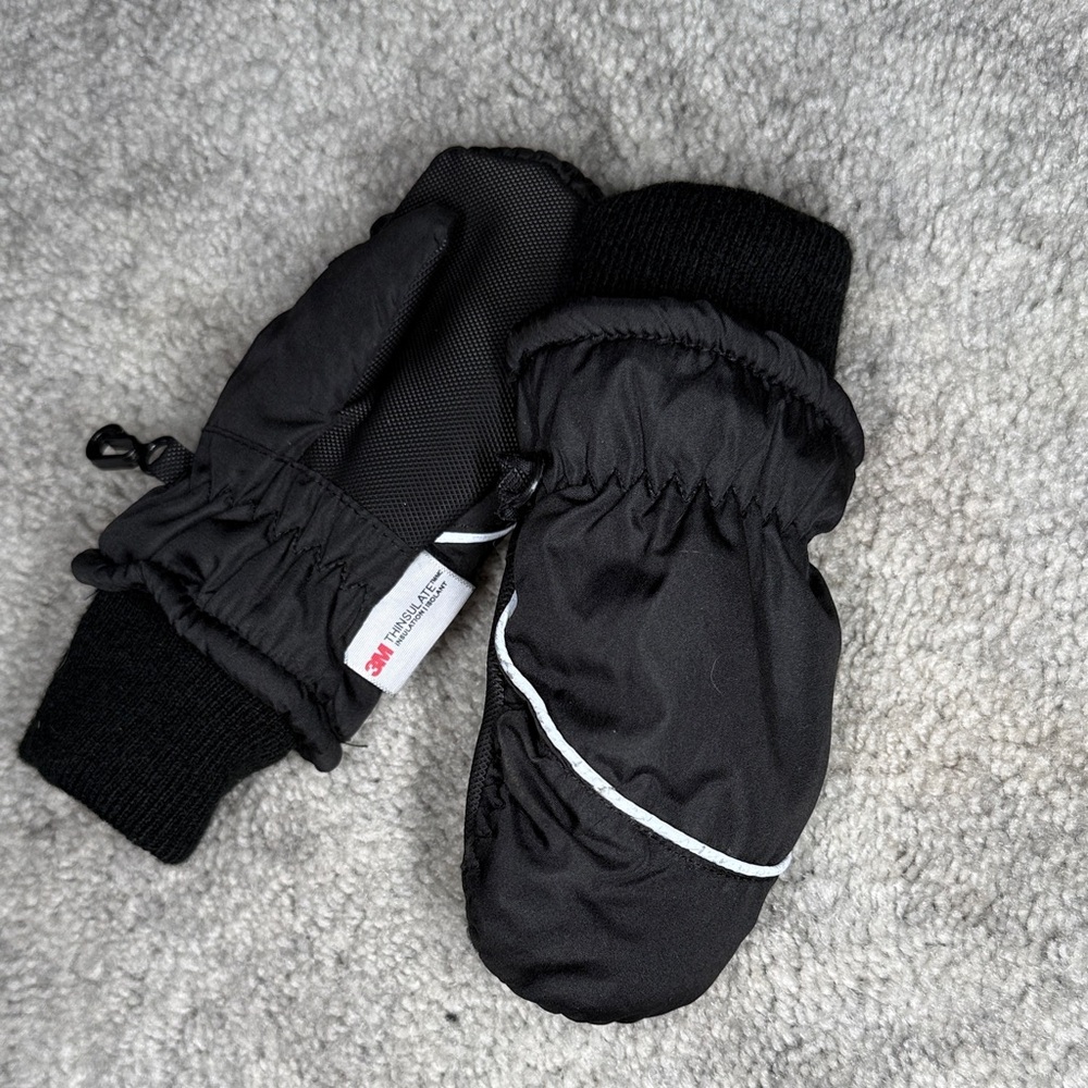 3M Thinsulate Black Kids Mittens with Reflective Trim